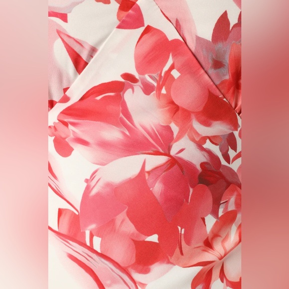 Ramsey Maxi Dress - Red Floral In A Size Large - Picture 7 of 8